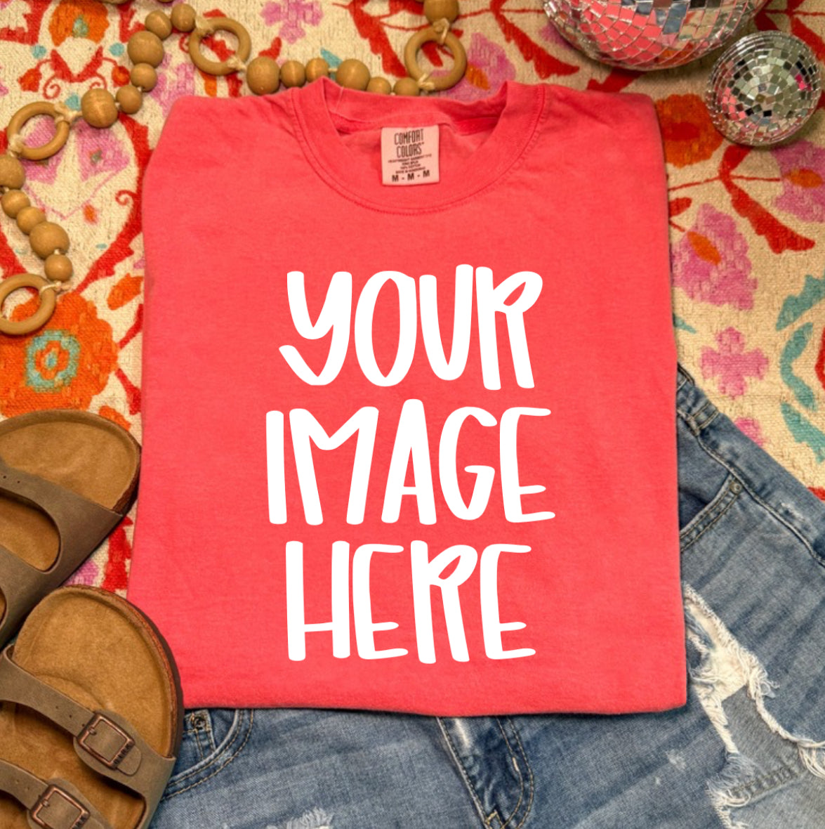 Comfort color crunchberry short sleeve t-shirt summer flat lay mock up