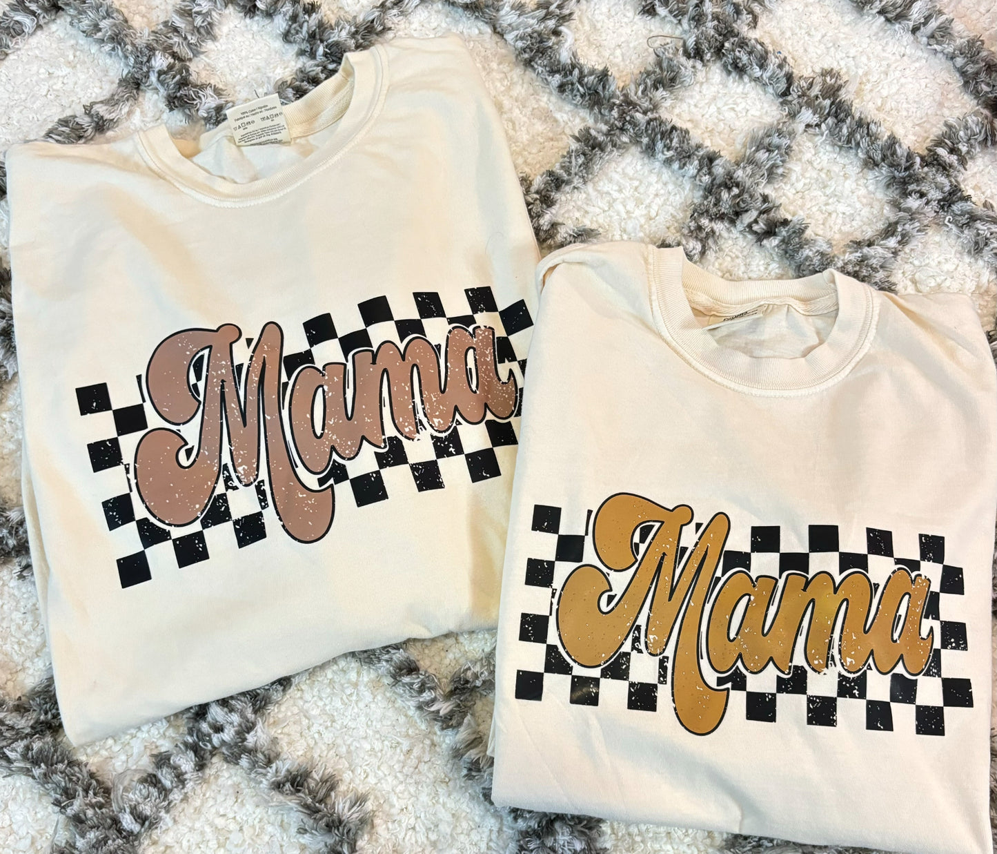 Comfort colors Retro mama tee